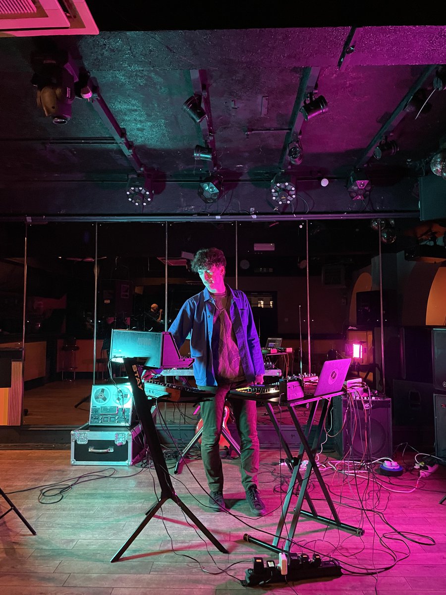 jamadrianbrown's tweet photo. Tour with @sulkrooms is WILD fun so far // Manchester is close to sell out 🫶 Leeds and Preston tickets are also moving fast. Then we finish tour in Dublin and Belfast with the mighty @kaylapainter // Come along xxx

https://t.co/ta8VEdmv6C https://t.co/RoarbnkQR9