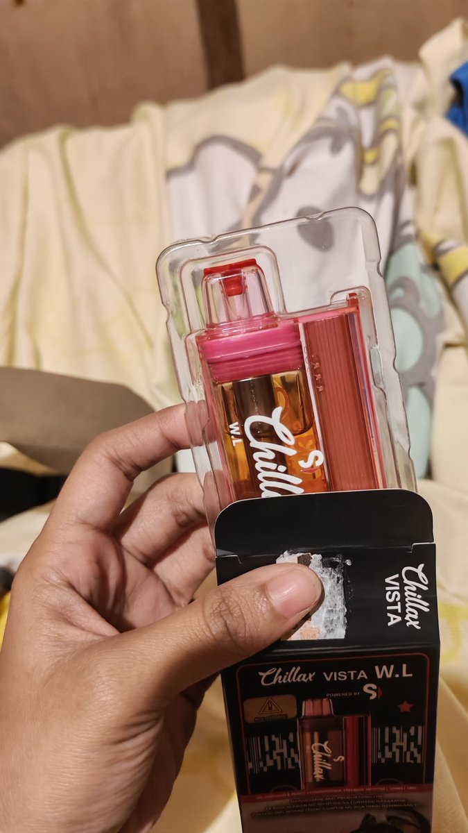 graciousrull_'s tweet photo. Bumili ako ng vape para mya magamit pero auto benta agad dahil naalala ko bawal nga pala malanghap to ni Stella tsaka madalas magka share kame sa food 😂 buti naman na sold agad kahit half ng price 😭 https://t.co/zxMcfscYBs