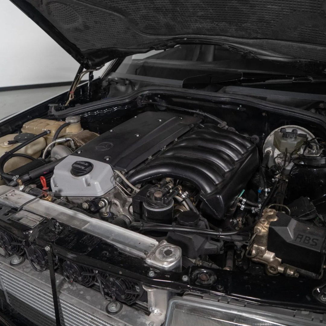 Bringatrailer's tweet image. Puts the Diesel in DTM! 

bringatrailer.com/listing/1986-m…