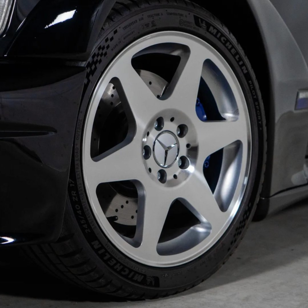 Bringatrailer's tweet image. Puts the Diesel in DTM! 

bringatrailer.com/listing/1986-m…