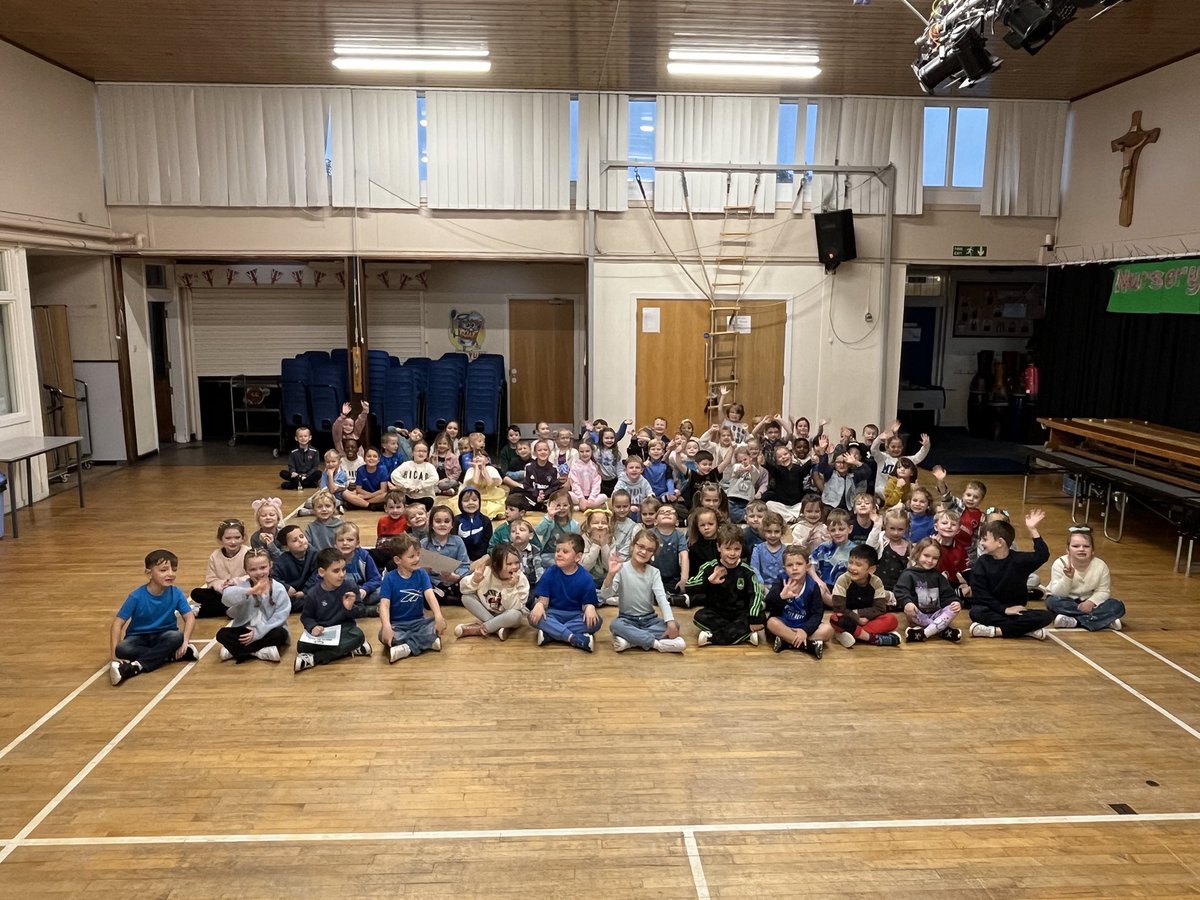 Key Stage 1 looked fabulous in their own clothes for World Diabetes Day. We have all learned a little about diabetes and enjoyed having the chance to ‘wear blue or just be you’. <a href="/OSJ_Y1/">Y1@St James’</a> #WorldDiabetesDay