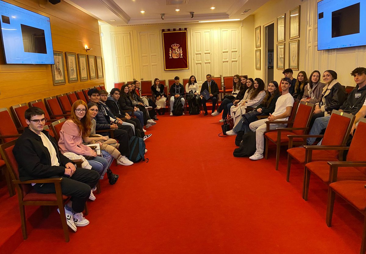 🩺 Más de 100 alumnos de 1º de <a href="/UCAM_Medicina/">GRADO EN MEDICINA UCAM</a> han participado en la Tercera Jornada de Historia de la Medicina junto a la Real Academia Nacional de Medicina de España en Madrid, organizada por la Cátedra de Medicina de la UCAM ✨
