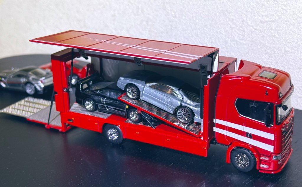 Shi24Go's tweet photo. 無事、積載車に積まれてF40の
STHがご到着されました〜🚗

これはカッコいい！！！✨

#hotwheels
#ホットウィール https://t.co/cLE66OQV8S