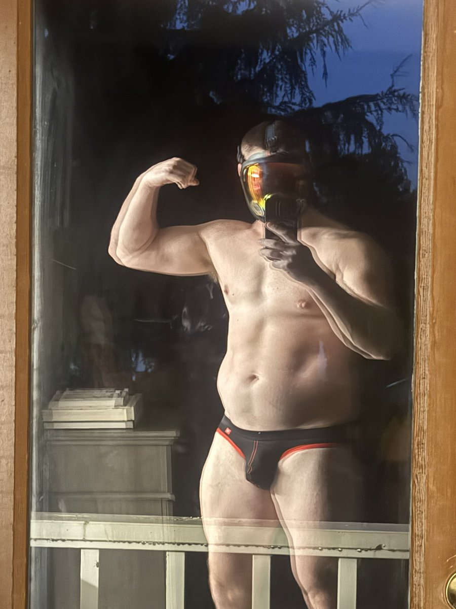 unworthyslutboy's tweet photo. Into reflections of LOCKED AND JOCKED  #lockedjock #chastitycaged #chastity  #musclefag #musclegrowth #lockedjockhole 

https://t.co/NLCH23ghsW https://t.co/ptTDINBl6i