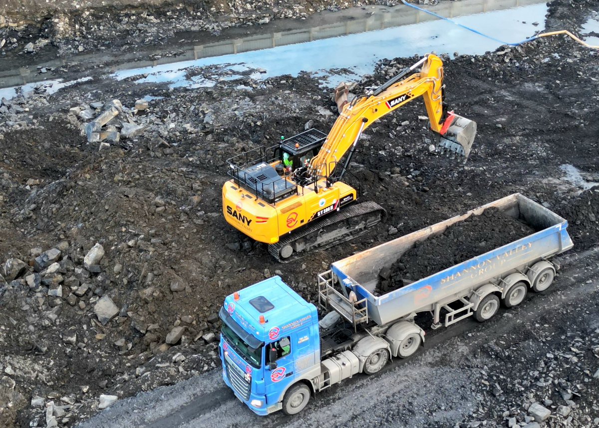 The SANY SY390H hard at work with Shannon Valley, after they recently added the machine to their fleet through our dealer partner Sleator Plant. 

#sany #excavatorlife