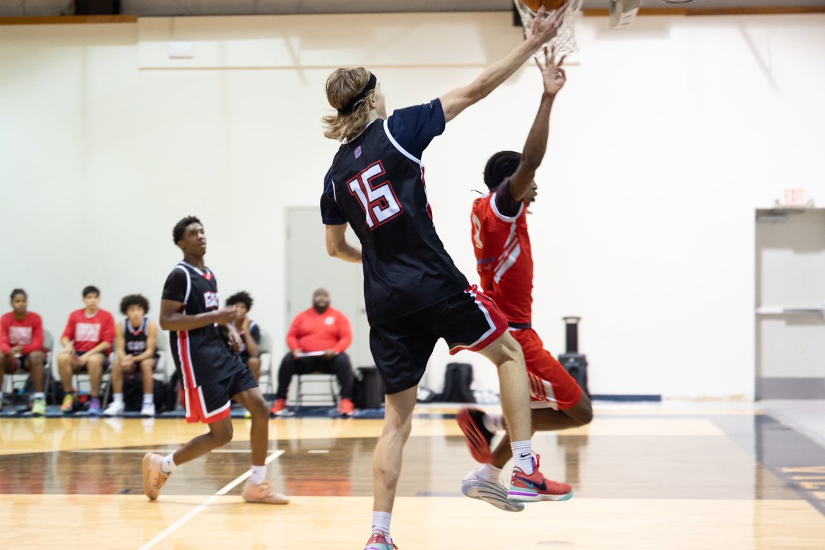 Some pictures from the royals big win last night. 

#IAMKING