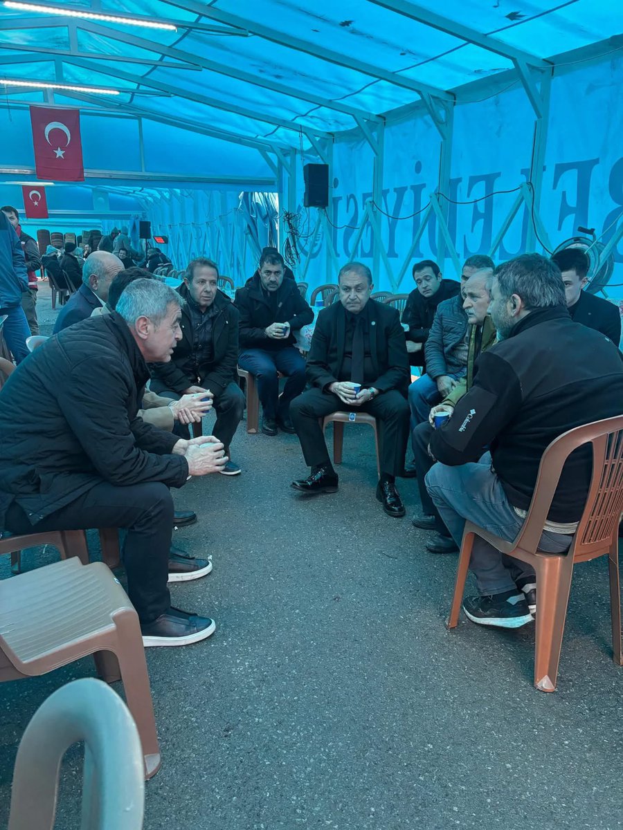 İYİ Parti il başkanımız, Sn. Tansu Şener, Genel Başkan Başdanışmanımız Sn Ali Demir, ilçe başkanlarımız ve teşkilat uyelerimiz ile birlikte taziye ziyaretinde bulunduk . Şehidimizin mekanı cennet olsun inşallah