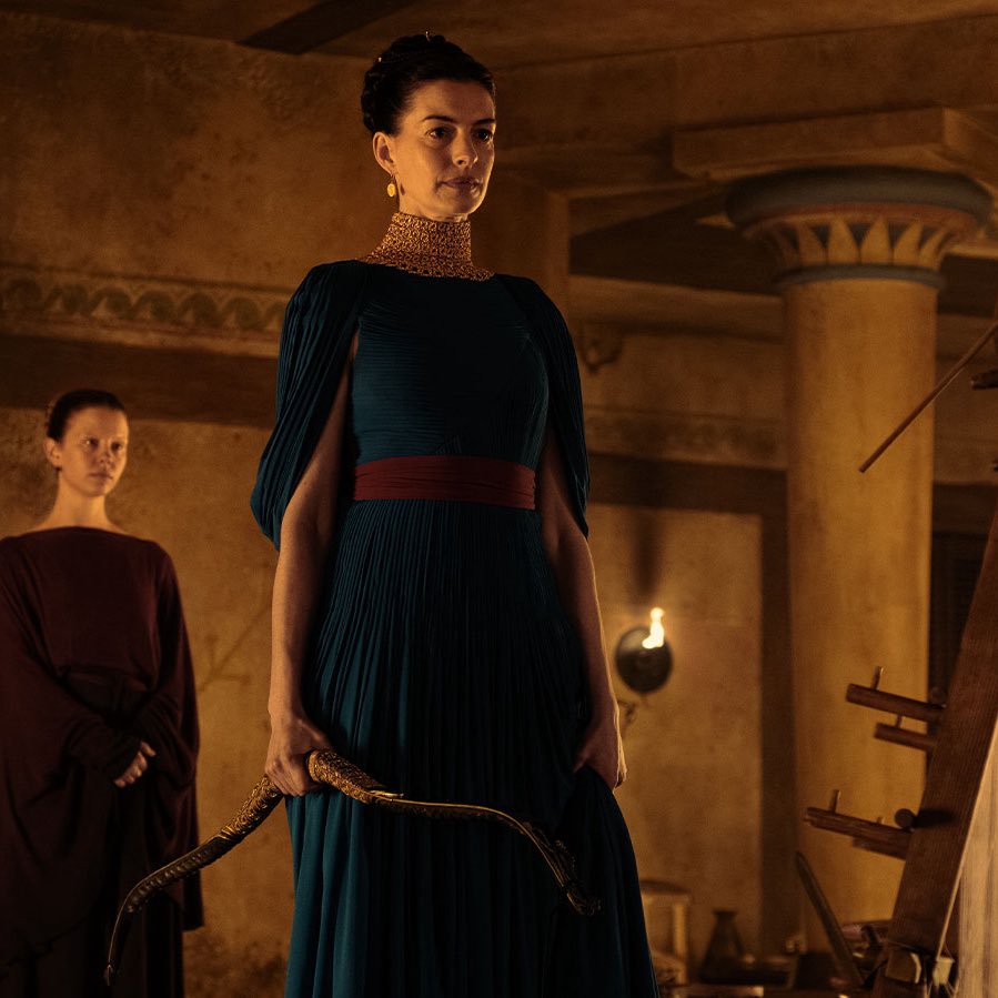 First look at Anne Hathaway as Penelope, Odysseus’ wife in Christopher Nolan’s ‘THE ODYSSEY’

(via <a href="/empiremagazine/">Empire</a>)