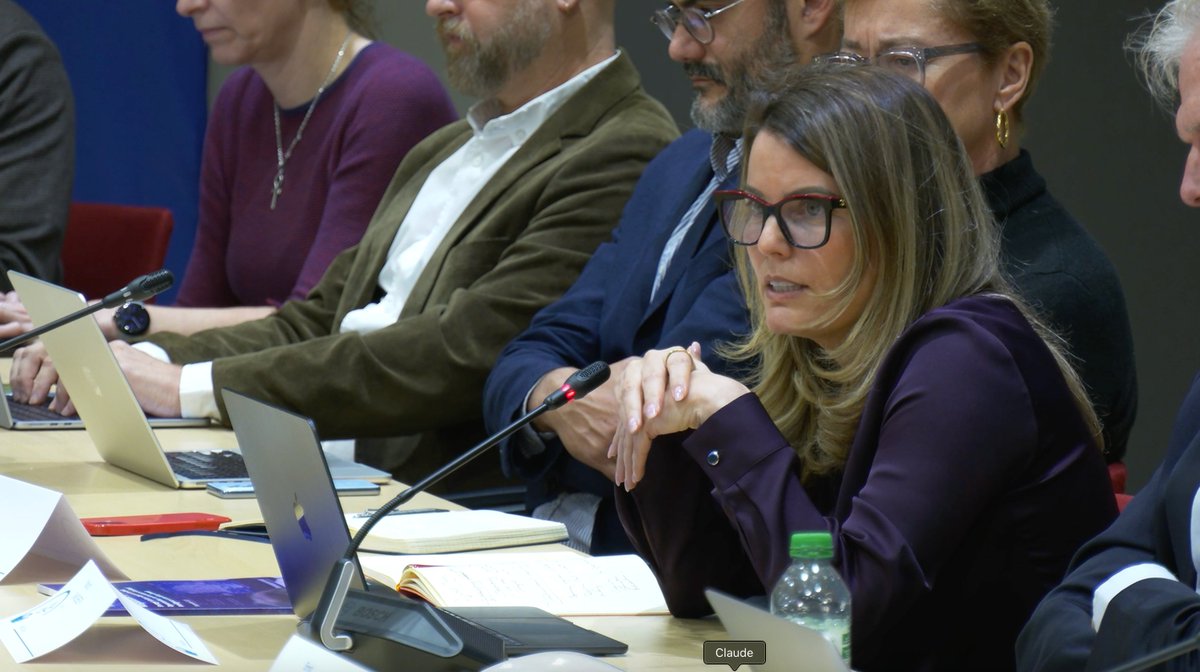 inria_chile's tweet image. 📍París 🇫🇷 | En el @ParisPeaceForum  #PPF2025, participamos en el evento“From disruptive code to restrained conflict”, dónde se abordó el impacto de las tecnologías digitales y la #IA en los conflictos y los retos en derecho internacional y protección de civiles que genera.