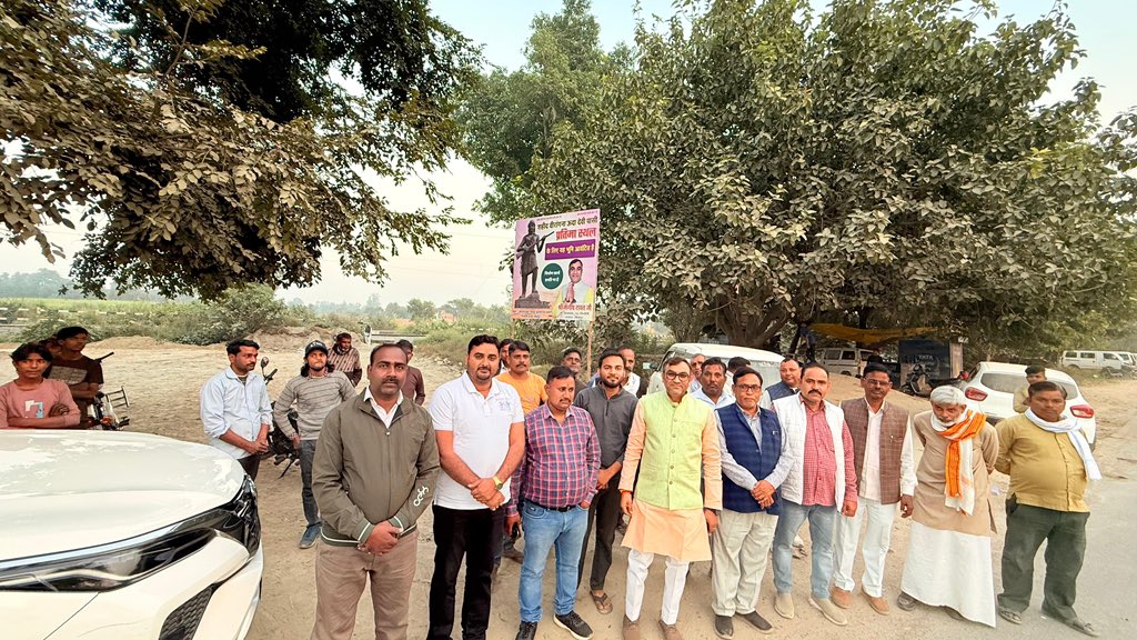 manishrawatmla's tweet image. 14-11-2025
शहीद वीरांगना ऊदा देवी पासी जी के 16 नवंबर 2025 शहादत दिवस पर आयोजित होने वाली विशाल जनसभा की तैयारियों के तहत कार्यक्रम स्थल पर पहुँचकर संपूर्ण व्यवस्थाओं का जायज़ा लिया तथा भव्य आयोजन हेतु आवश्यक दिशा-निर्देश दिए।

वीरांगना ऊदा देवी पासी जी का बलिदान सदैव हमें…