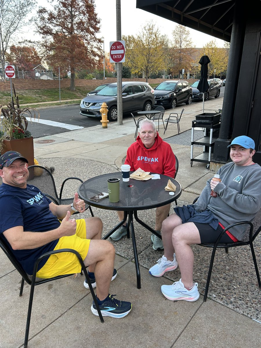 SpewakR's tweet image. Friday coffee runs are such a vibe! Thankful for this team ❤️ #spewakracing #runstl