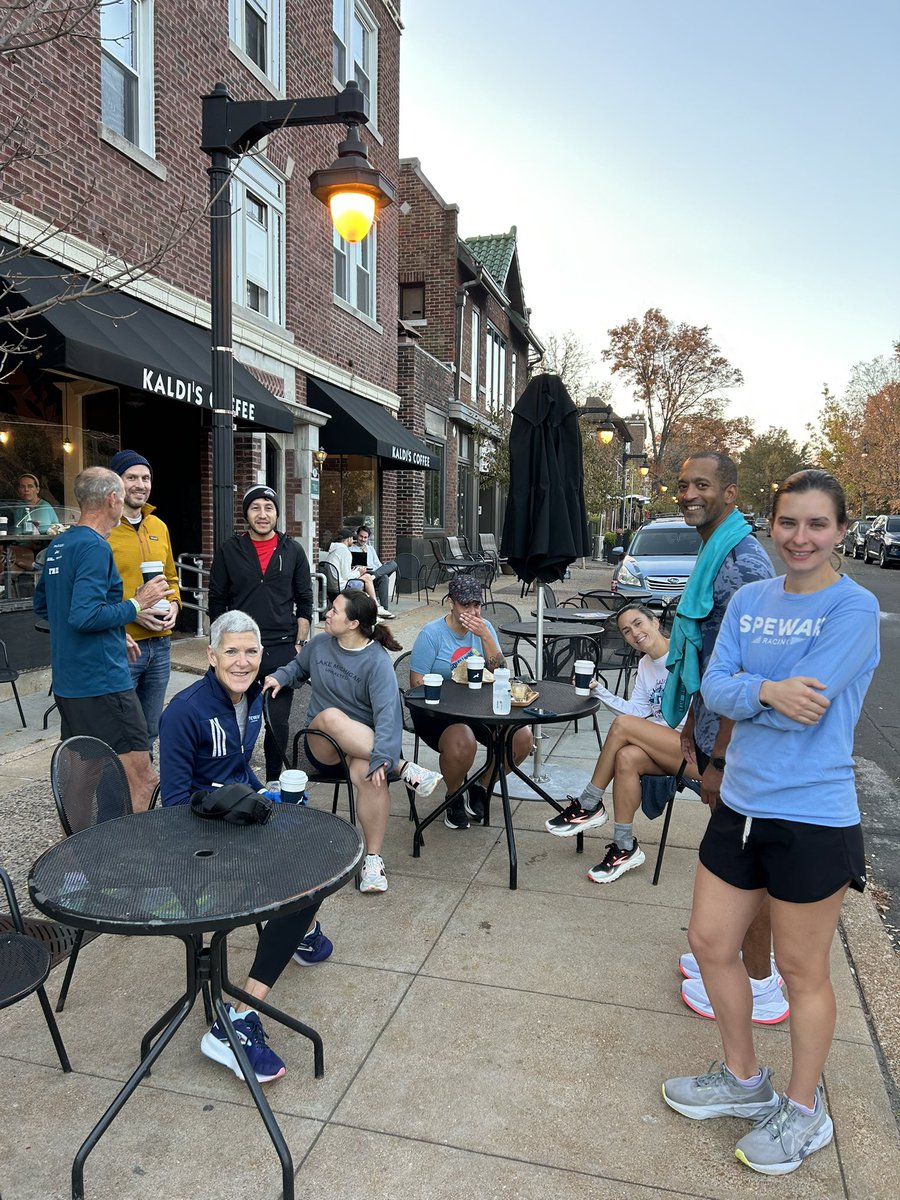 SpewakR's tweet image. Friday coffee runs are such a vibe! Thankful for this team ❤️ #spewakracing #runstl