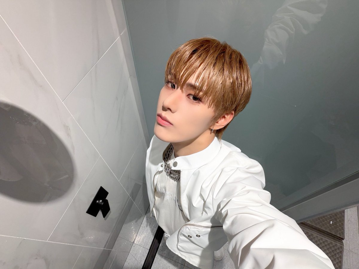 xikers_official's tweet photo. [#진식] 알찼다!!
💙함랑함둥💙
#xikers #싸이커스 https://t.co/mwTNVCyISc