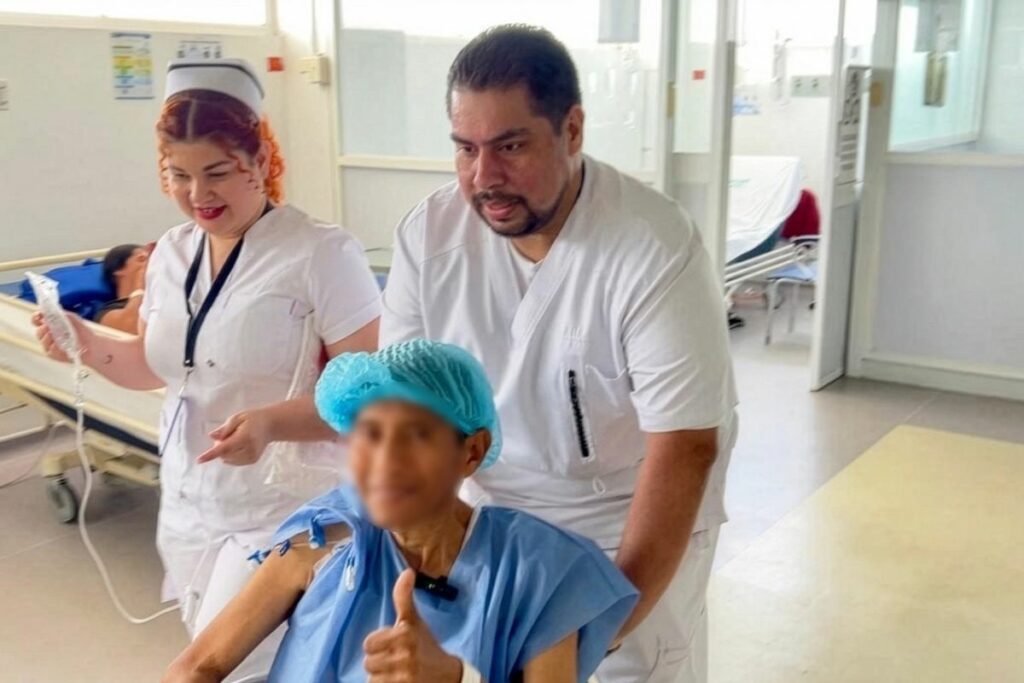 Una buena. El equipo del Hospital Teodoro Maldonado Carbo, del IESS, realizó su primer trasplante de hígado a un paciente de 55 años, en Guayaquil. La cirugía duró varias horas y reunió a seis profesionales de la medicina.