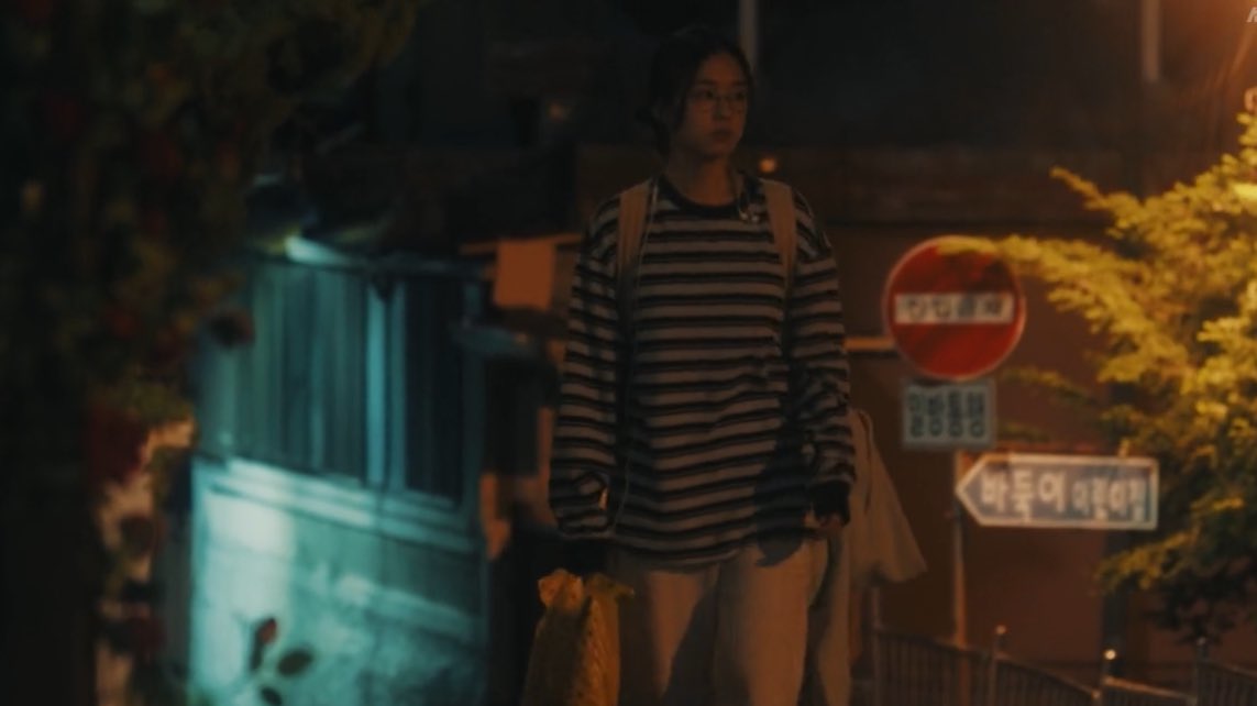 writtenbysaints's tweet image. some people are really living each day on the bare minimum of hope, yet they still get judged for not being more. as if staying alive isn’t already an act of strength. that’s why i love kdramas, they reflect the wounds some are too ashamed even to speak about #dynamitekiss.