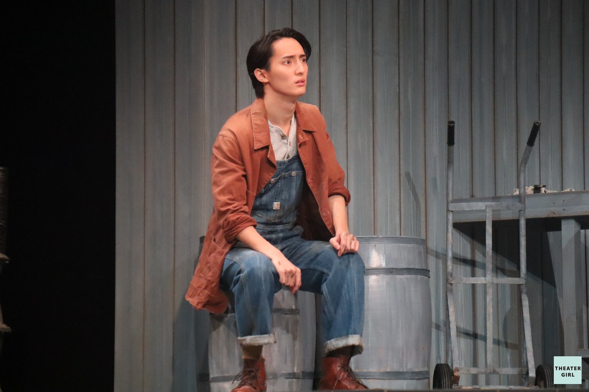 theatergirl_jp's tweet photo. 11/14より『すべての幸運を手にした男』が開幕！

#川島如恵留（#TravisJapan）初単独主演✨
囲み取材のコメントと舞台写真をお届け📸

▼記事はこちら
https://t.co/4XsGxocT0C

「声の一滴、最後まで全部絞り出していきたいと思います」

#すべての幸運を手にした男 #花乃まりあ #大野拓朗 #羽場裕一 #リンゼイ・ポズナー