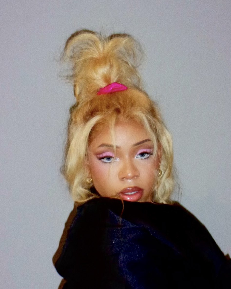 getting an anklet with his initials on it, so it dangles in his ear in the moment that matters most &gt;&gt;&gt;&gt;&gt;&gt;&gt;&gt;