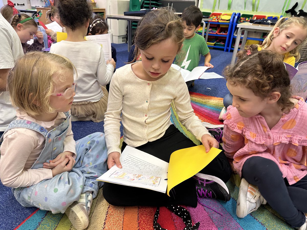 Our budding authors in Form 2 had a wonderful time reading their own versions of traditional tales to their younger peers in <a href="/UptonTransition/">Upton Transition</a> today! Gorgeous collaborative work and so lovely to see our #UptonPrePrep children inspiring the minds of #UptonEYFS 📚👏🌟 <a href="/UptonEng/">Upton House English</a>