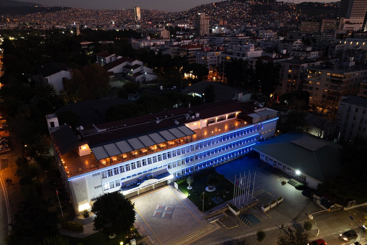 14 Kasım Dünya Diyabet Günü’nde, Rektörlük binamızı mavi-beyaz ışıklarla aydınlatarak diyabet farkındalığının güçlenmesine katkı sunuyoruz.

<a href="/saglikbakanligi/">T.C. Sağlık Bakanlığı</a>
#DokuzEylülÜniversitesi
#14kasımdünyadiyabetgünü
#Farkındalık