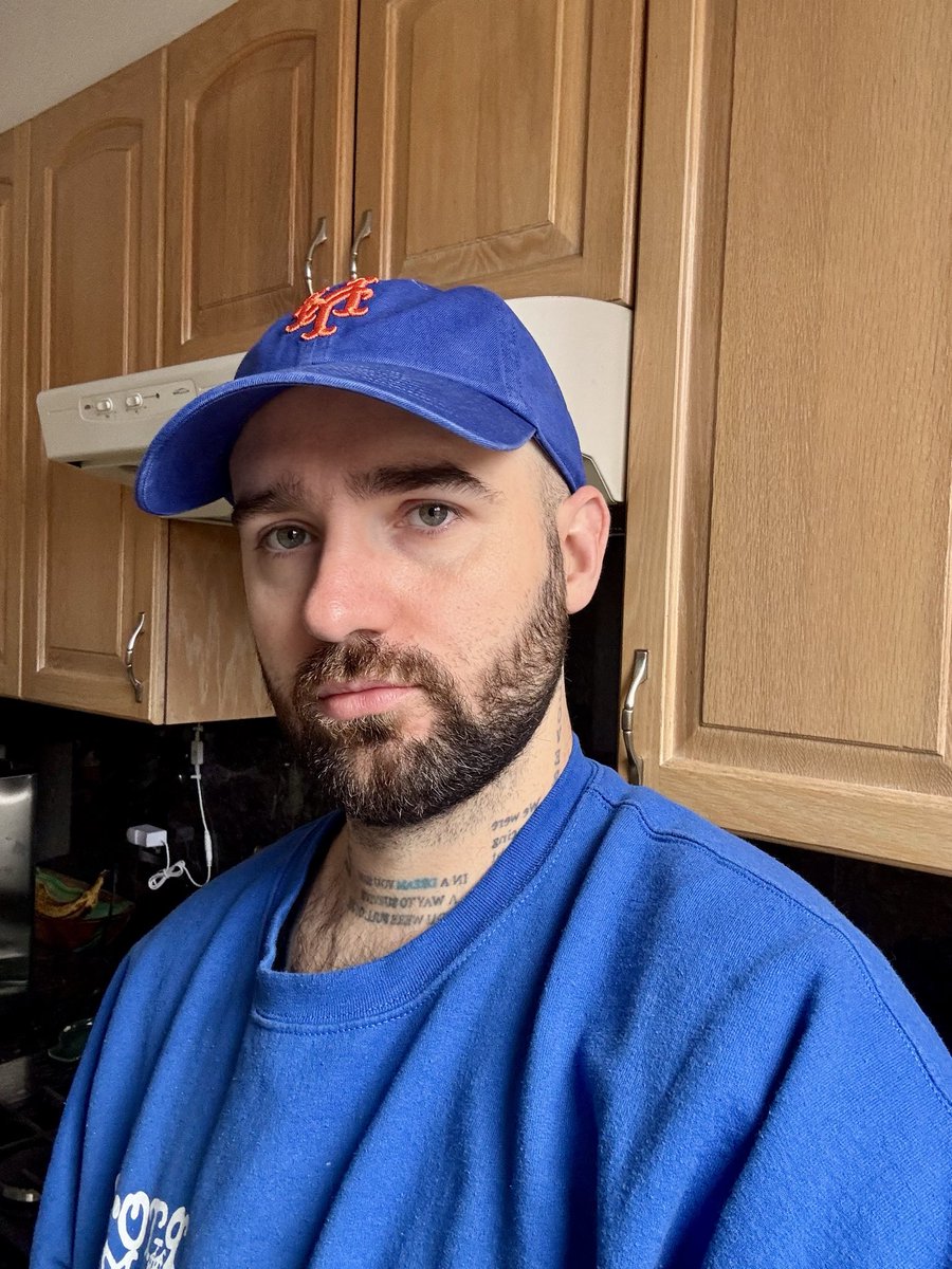 Had to change the caption bc I have a job lol but more importantly I have a new hat