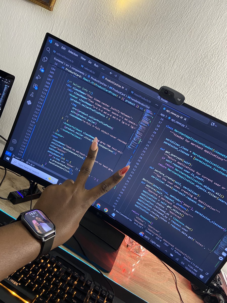 webdesignerng's tweet image. Let’s see what programming language is the most popular one. 

Hello, I’m Faith and I write Python 🐍… You?