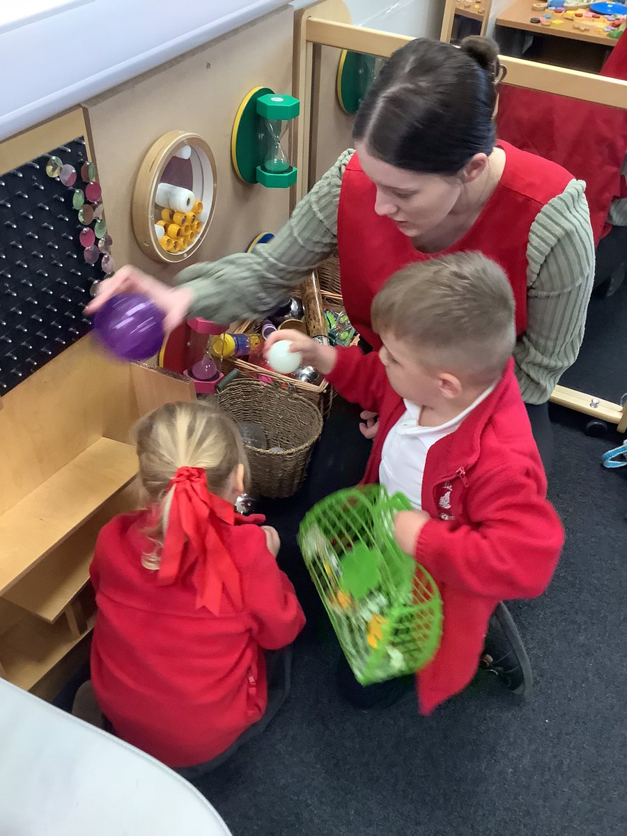 KincraigPreSch's tweet image. Preschool went to College this week.  We had lots of fun in the role play area, listening to stories and with the messy play. 👏