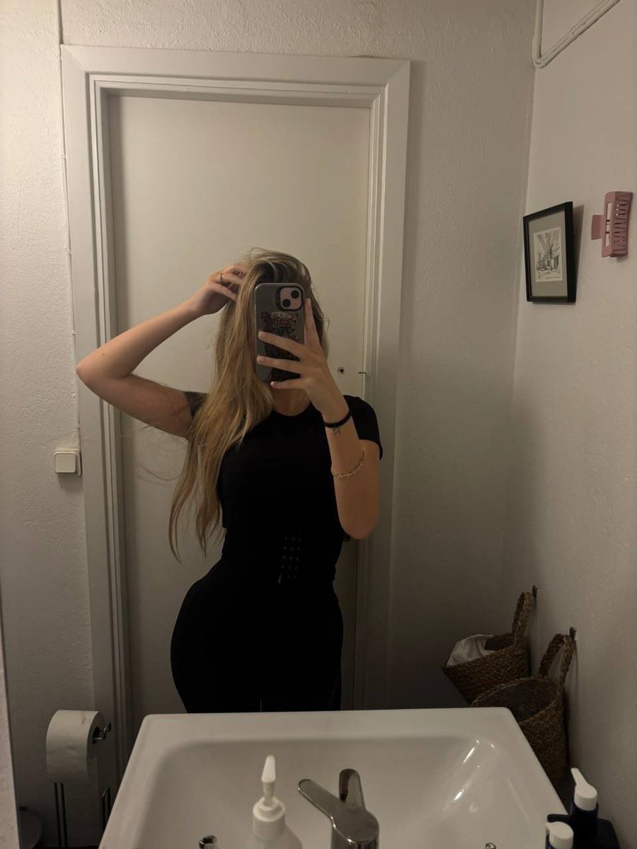 isabellemae tweet media