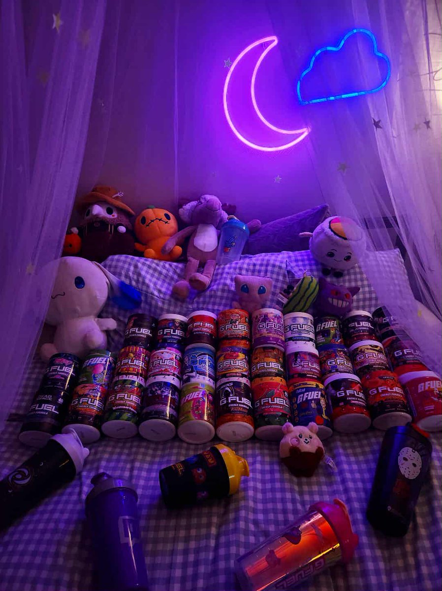 spoookymelon's tweet photo. It's #GFUELFreebieFriday meaning if you spend over 60$ at @GFuelEnergy every Friday throughout November you can get a free #GFUEL mystery gift with your order👀&amp; if you use code SPOOOKY it makes you extra cool btw

And then you can start building your #GFUELCollection like this😎 https://t.co/Jytr5Eiiqb