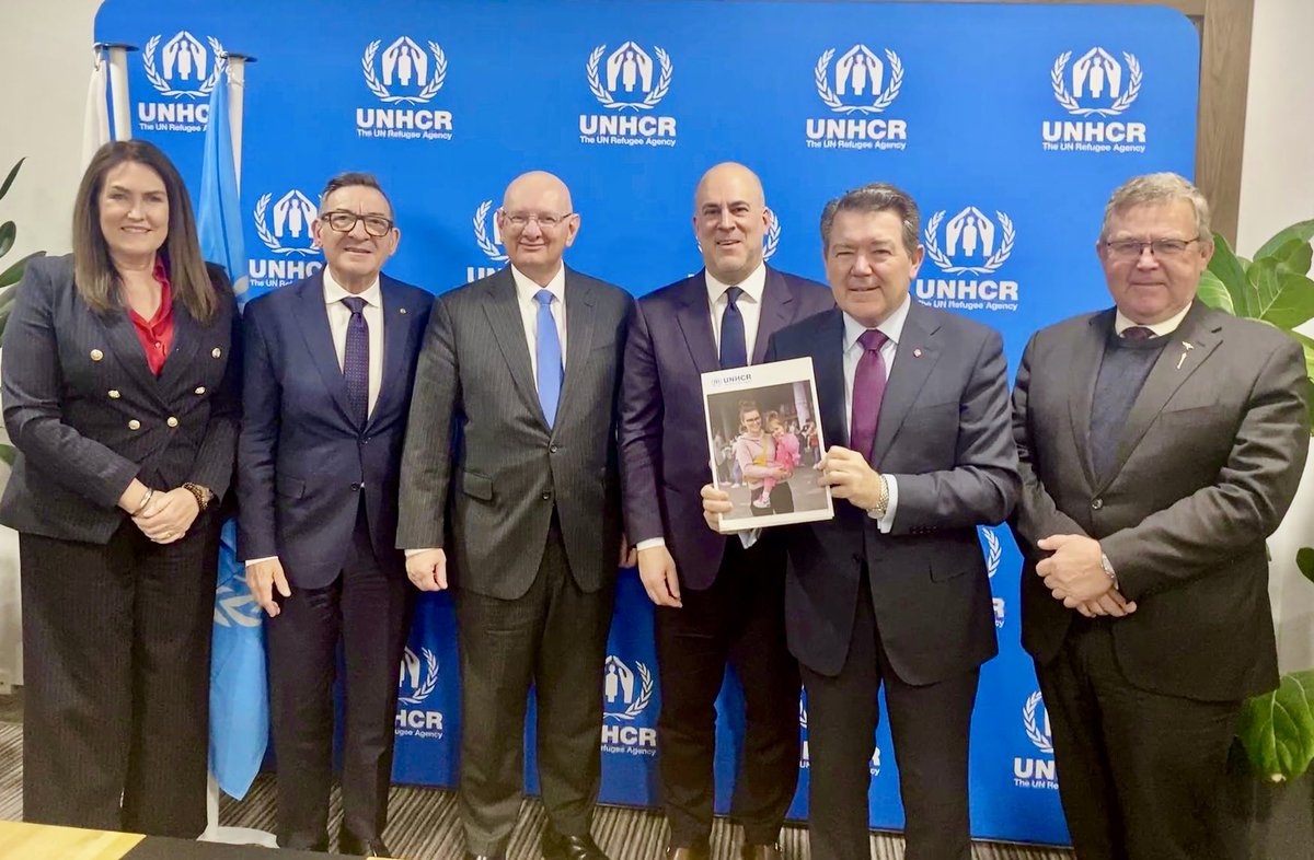 UNHCRPoland's tweet photo. Kevin Allen, UNHCR Rep in Poland, delighted to host members of Australia’s Joint Standing Committee on Foreign Affairs, Defence &amp; Trade, led by Chairman Shayne Neumann MP.

Focus: the #Ukraine Situation and Poland’s exemplary response. We greatly appreciate the solidarity of 🇦🇺 https://t.co/DskwbPkESx