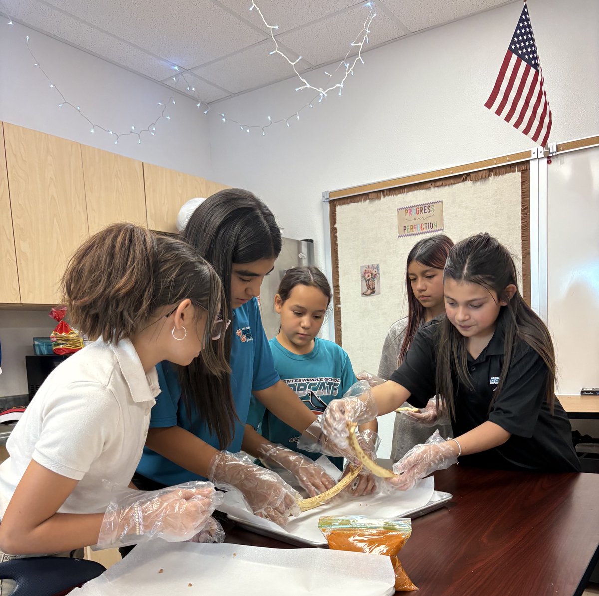 Laura Rodriguez tweet media