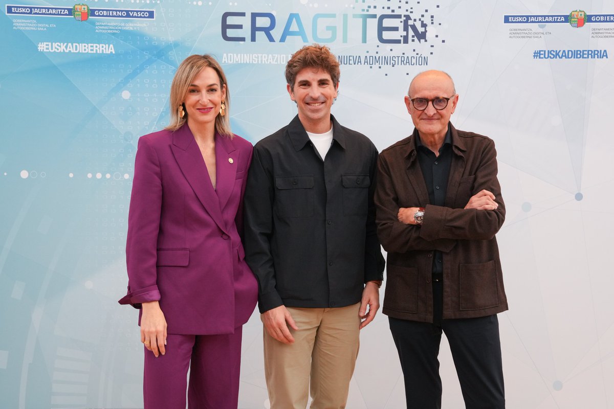 jon_insausti's tweet image. He tenido la oportunidad de escuchar a una de las personas que más me inspiran en mi labor diaria: Xavier Marcet.

En su intervención ha abordado un reto fundamental: cómo avanzar hacia una administración más humanista.

Una transformación que empieza siempre por uno mismo:
🔹…