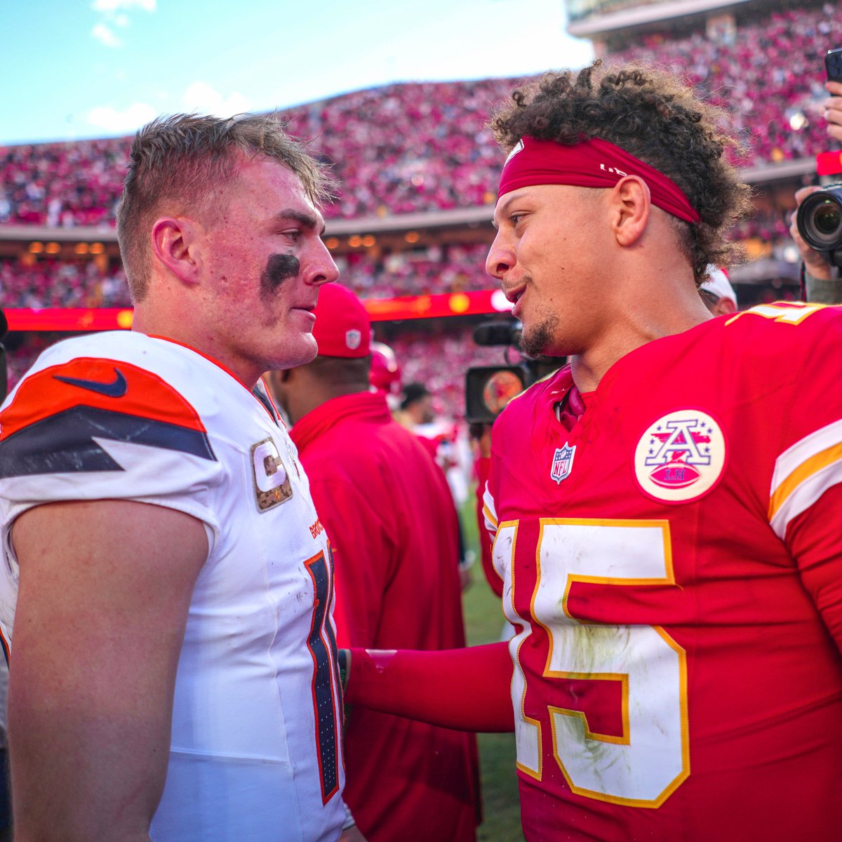 BBQChiefs's tweet photo. Say yes if the Chiefs will beat the Broncos https://t.co/iQ3EKqWTp7