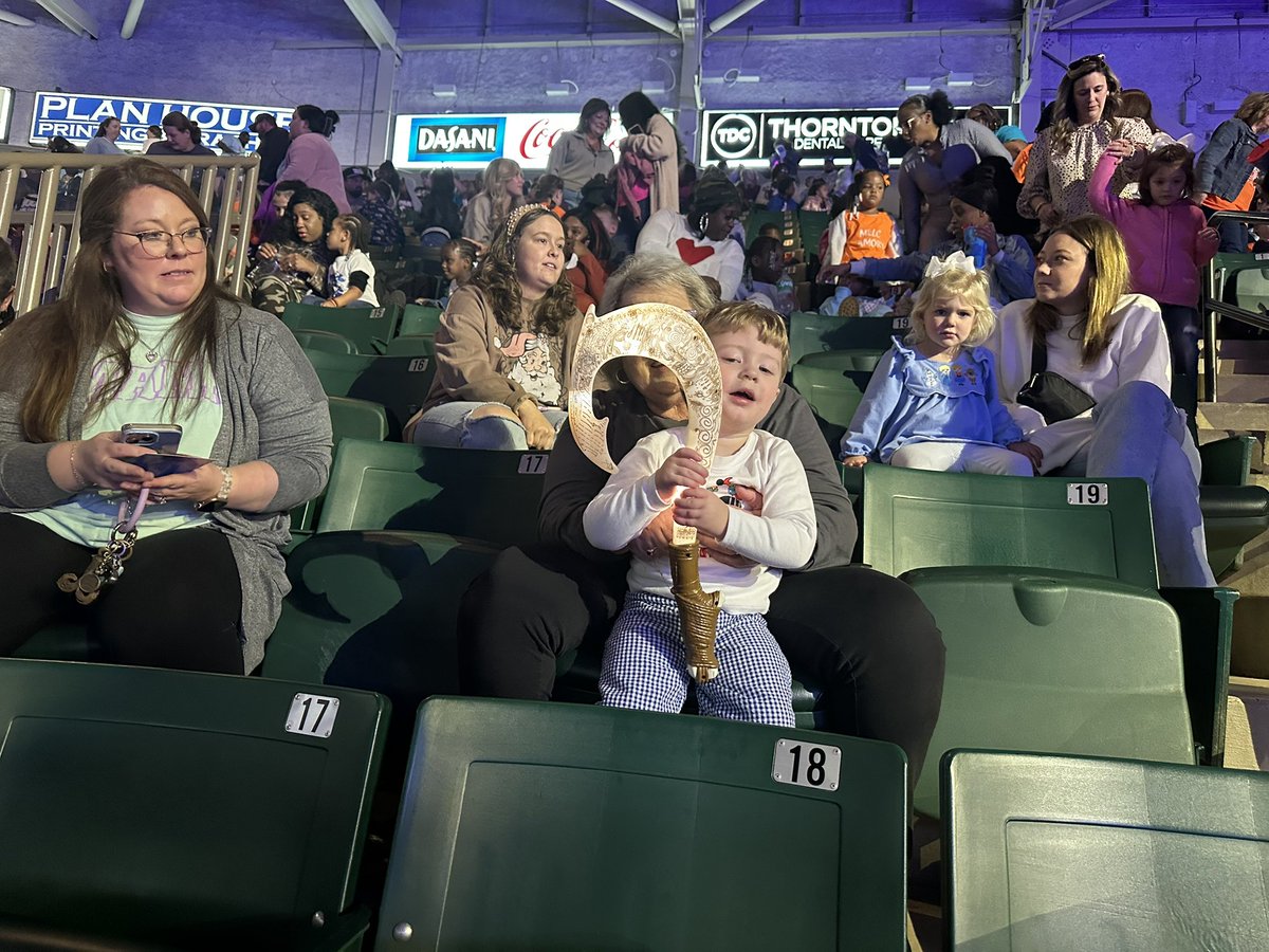 WadeKennedy7's tweet photo. #disneyonice https://t.co/9mOrB4jshO