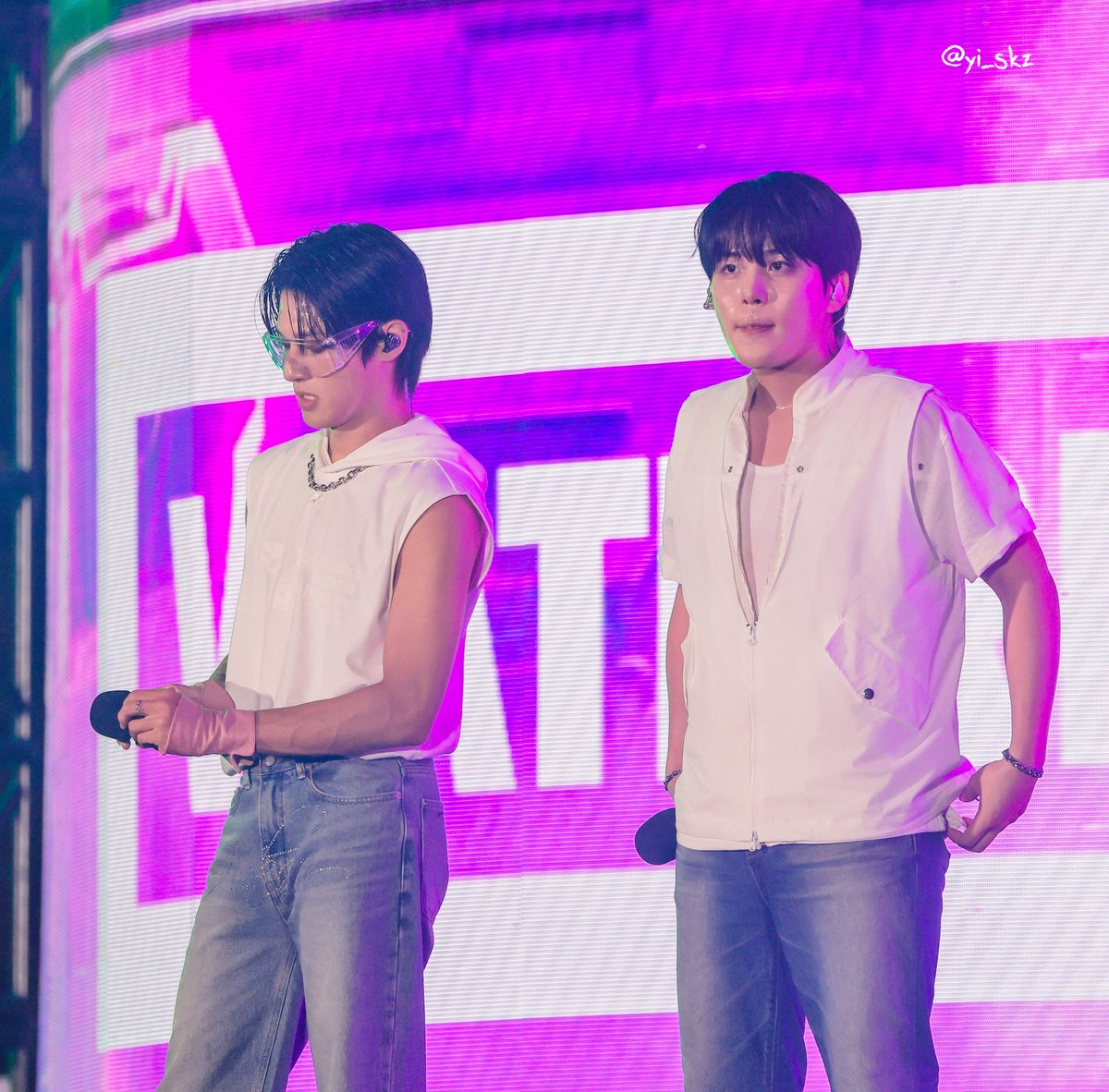 251109 WATERBOMB in Macao 우영 &amp; 종호 

둘 다 너무 멋있어 ㅠ ㅠ 

#에이티즈 #ATEEZ #WATERBOMB2025 #WOOYOUNG 
#JONGHO #CHOIJONGHO #우영 #종호 #정우영 #최종호 
#鄭友榮 #崔鍾浩 #エイティーズ #ウヨン #ジョンホ