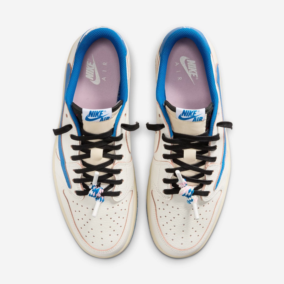 snkr_twitr's tweet photo. ⚡️ Travis Scott x Fragment Design x Jordan 1 Low OG SP 'Military Blue/Sail' raffle live tomorrow at 12pm PT3pm ET 🌵 

TS Exclusive -> https://t.co/8nhNRfnOUC https://t.co/1jW5LAkx4z
