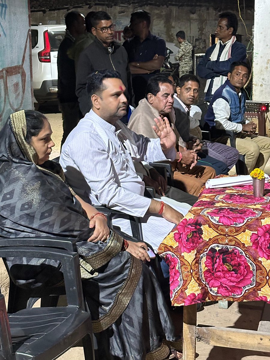 umeshpatelcgpyc's tweet image. आज अपने विधानसभा क्षेत्र के रायगढ़ वि.खं. अंतर्गत ग्राम पंझर, रानीगुढ़ा और सरडामाल में जनसंपर्क कर लोगों से भेट मुलाकात किया। इस अवसर पर ग्राम सरडामाल के डीपापारा में विधायक मद से निर्मित छज्जायुक्त शेड का लोकार्पण किया।