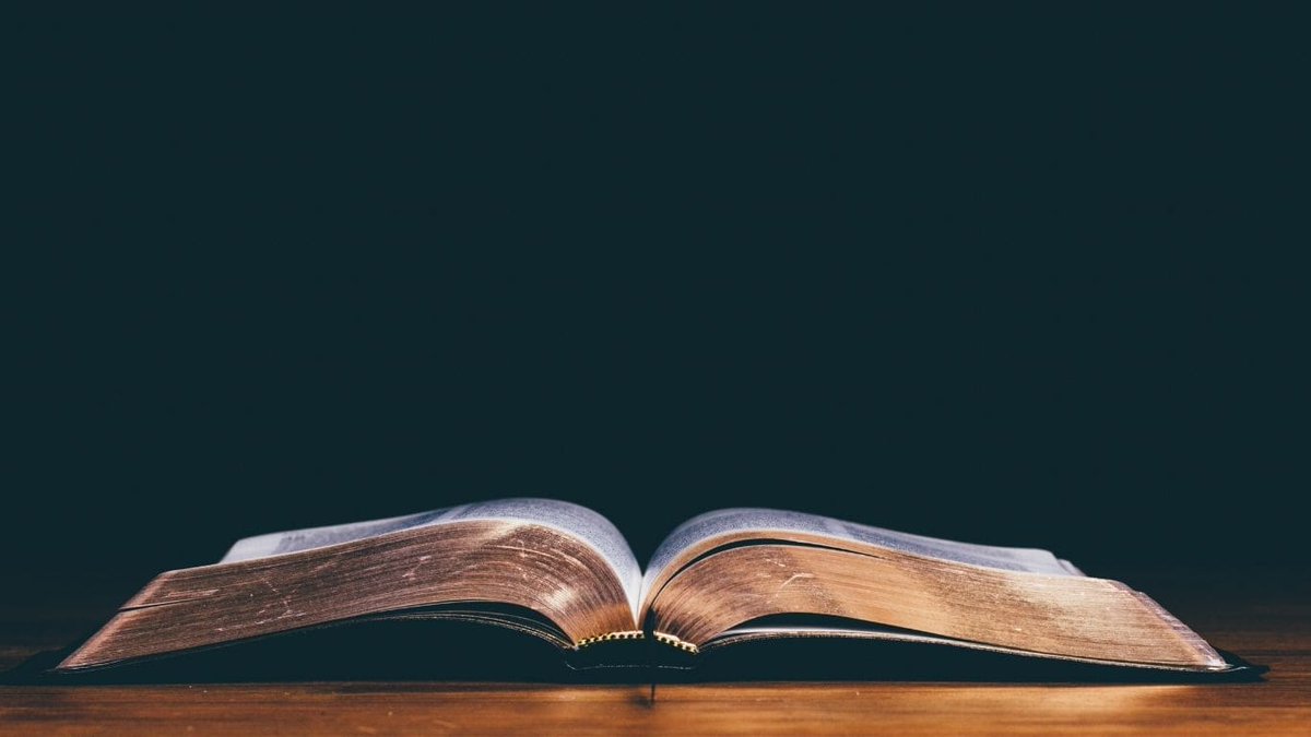 Sharing your faith can feel uncomfortable. We get it. Paul did too. His prayer in Ephesians 6:19–20 encourages us to ask God for the right words and the courage to speak them. #CarynAndJeremyInTheMorning #909KCBI  hubs.ly/Q03TgDMs0