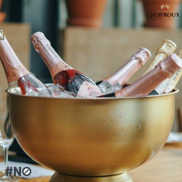 Mich_Shoxen's tweet image. My Final Destination this Friday? Straight to the couch with a cold bottle of JC and a series I’ve been dying to binge. No detours, no passengers. Exactly what I ordered
@HouseOfJCLeroux @JCLeRoux

#JCExactly #Exactly