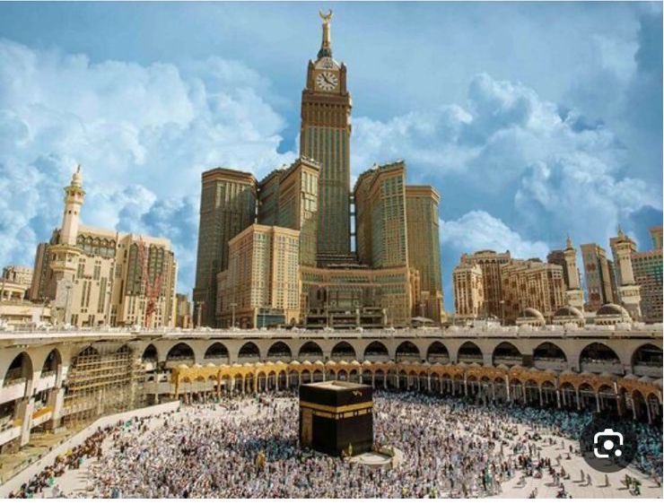 يا أطهر ثرى يا أغلى بلاد الخليقه
يامهبط الإسلام  يامنبع النور
 انتي حياة الروح هاذي الحقيقه
حبك فشرياني بتحليل دكتور
 كل البشرتأتيك انتي العشيقة 
 يحفظك ربي من صواديف وشرور
  دمتي بلادالعز  دار ن ... عريقه            
وحكامناوالشعب في خيروسرور   
 ⁧#حجب_العصيمي