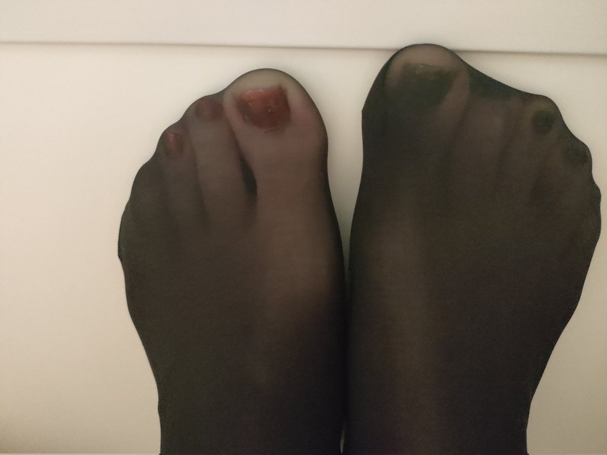 DaoTong85324's tweet image. 草莓味和抹茶味 更喜欢哪一种呢
#伪娘cd #足の裏