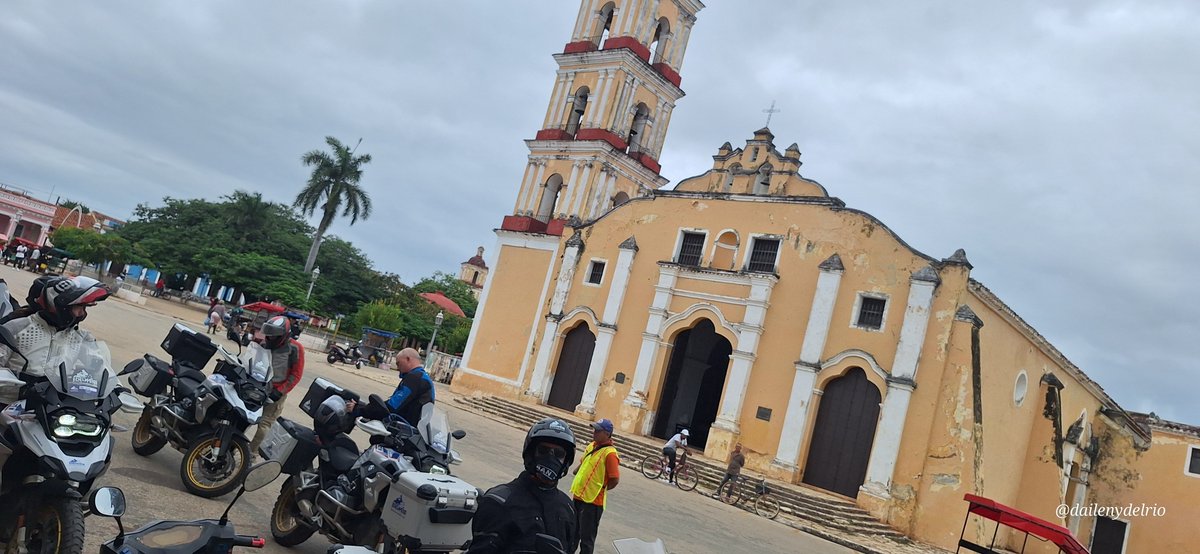 RemediosHoteles's tweet photo. Nuestros clientes y sus aventuras 😊
#Cuba #CubanacanHoteles #SanJuandelosRemedios #HotelesERemedios #motos #Viaje #turismodeciudad https://t.co/OioxcqwmvD
