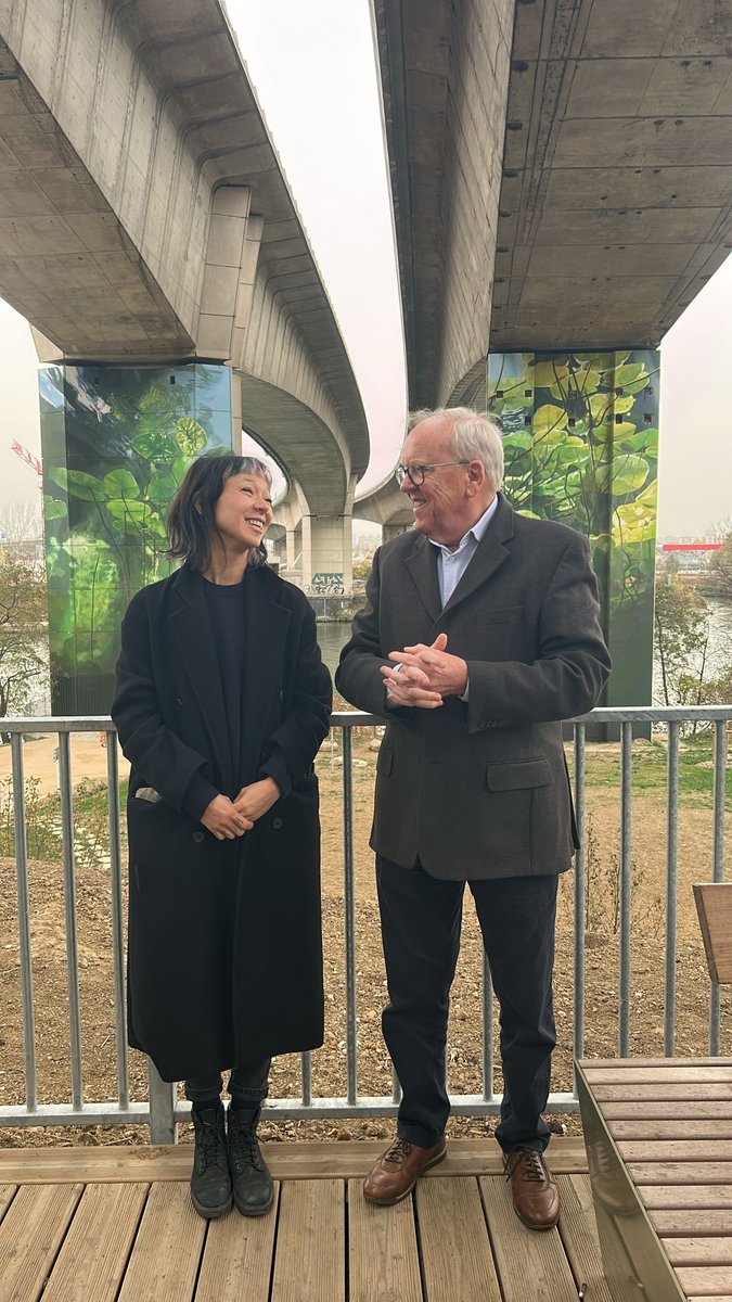 GMothron's tweet image. 🎨 Nous inaugurons aujourd’hui Héliotropes, la nouvelle réalisation de @RougeHartley sur le chemin de halage.
Inspirée de l’héritage impressionniste d’#Argenteuil, elle rejoint le Musée à Ciel Ouvert.

Merci à Rouge Hartley et aux équipes mobilisées. #StreetArt #Impressionisme