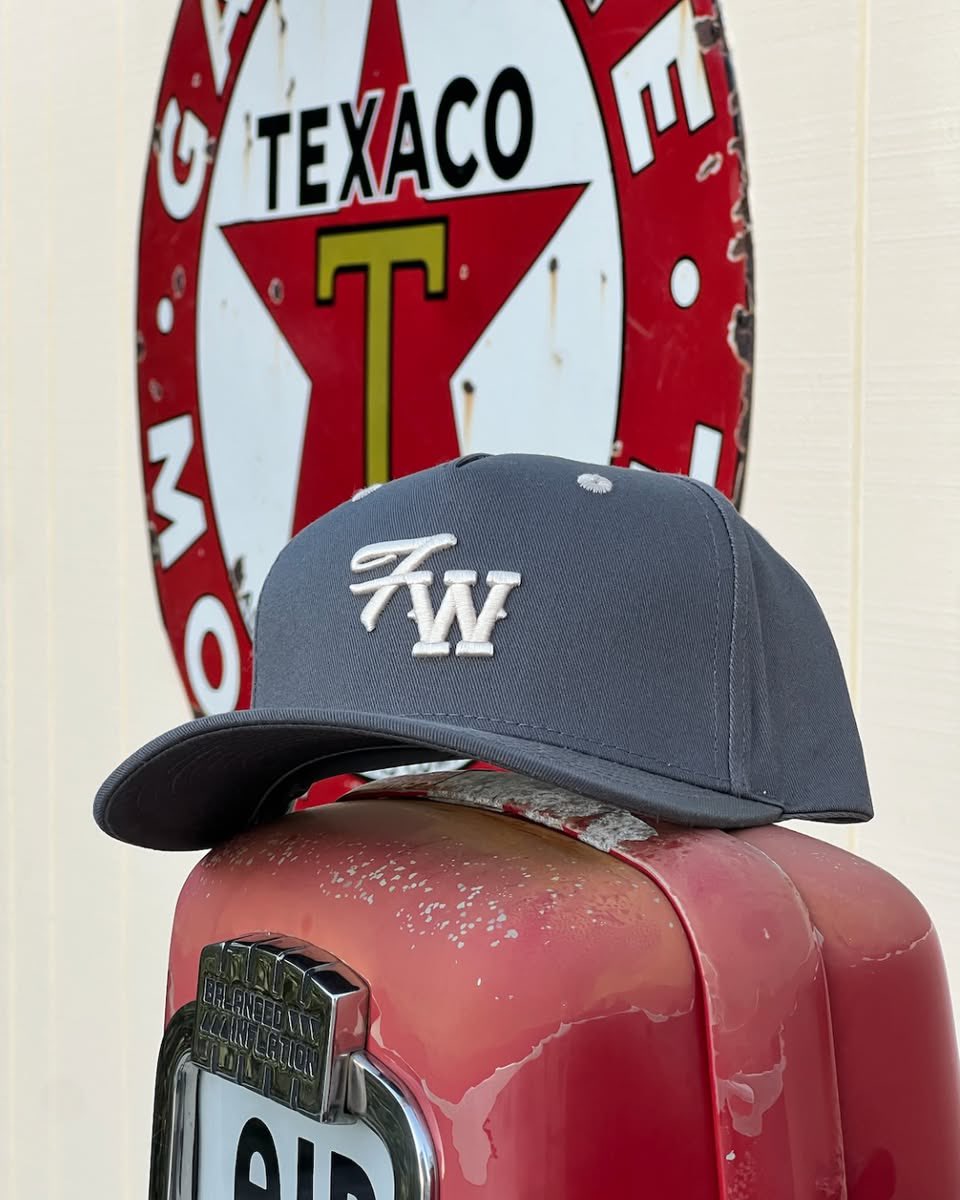 _FreshWestern's tweet image. Drop 003 is officially live. 
Builds straight from the workshop: The Retro Hat and The Golf Hat we’ve been teasing. Fresh silhouettes. Dialed-in details. Made to go the distance.

Shop Drop 003: freshwestern.com/collections/dr…