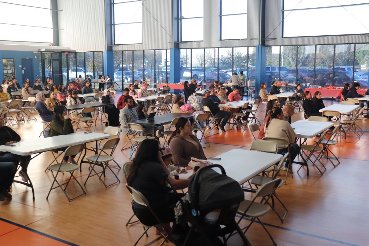 FrontierSchools's tweet image. #FSIMiddle Tiger Family, thank you for joining us for Pastries with Parents today! 🍩 🍰

We hope the information shared by our admin team was helpful and informative. We also hope you enjoyed spending time—and pastries—with your Tiger! 🙌 🐯