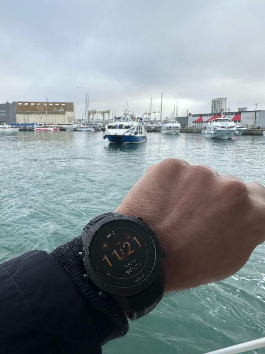 Passionhorloger's tweet image. Garmin Fenix 8 Pro AMOLED 47 mm : simple gadget ou toolwatch 2025 idéale pour un lycéen qui prépare son Bac ?

La meilleure montre connectée multisport du monde ?
À lire sur Passion Horlogère :
passion-horlogere.com/garmin-fenix-8…

#Garmin #Fenix8Pro #MontresConnectées #Multisport