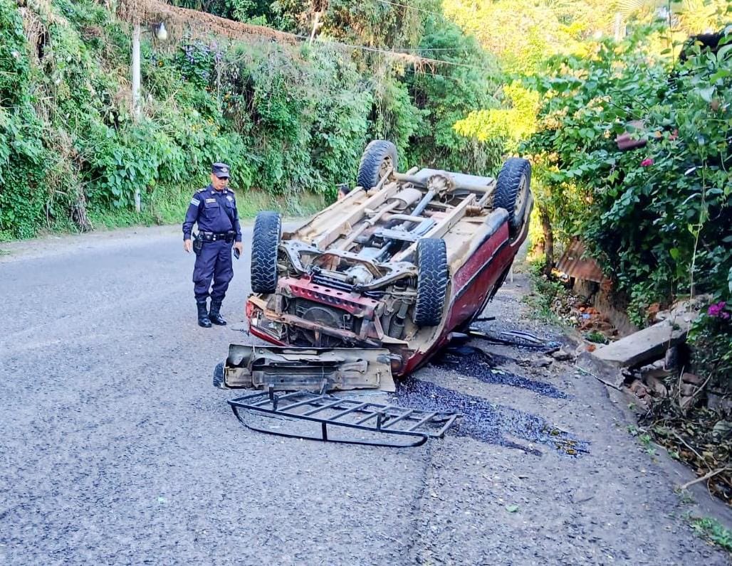 PNC El Salvador tweet media