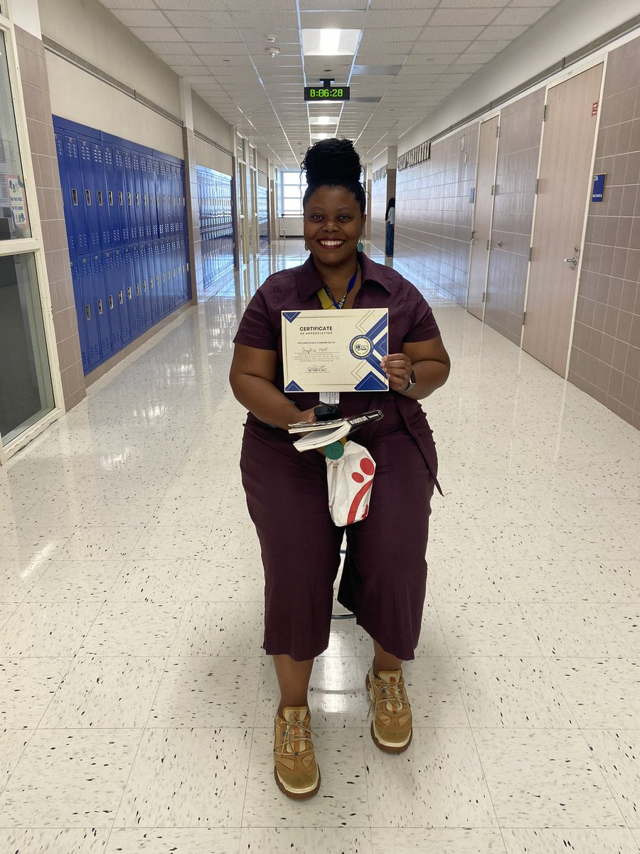 emet_crz's tweet image. Thank you to our @ChannelviewISD substitutes on their special day! Today they got a certificate of appreciation and breakfast as a small way to say thank you for showing up daily for our falcons!!! @tchill_ @MikeHoustonAL