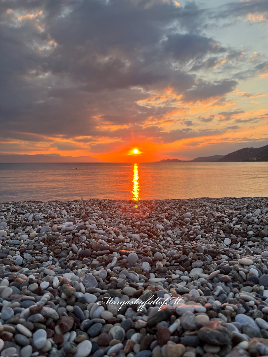 You’re the feeling I look for in every quiet moment✨