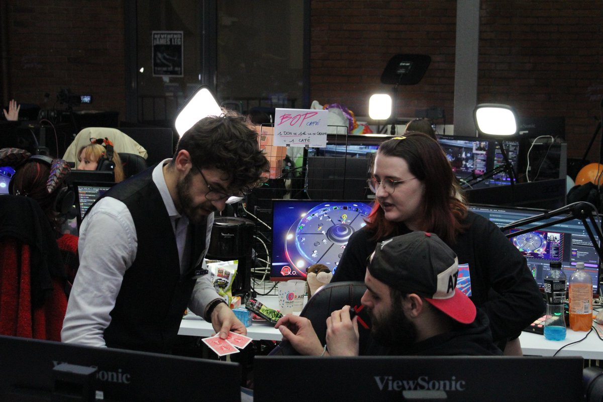 oregami45's tweet image. 💜 Merci pour Birds of Prey 6.0 !
Merci à celles et ceux qui sont passés sur le stream, aux streamers, à l’orga et à toutes les personnes qui ont fait un don.
Votre soutien a vraiment fait la différence pour une cause essentielle.

📸 Retour en images 👇
(Photos prises par Poune)