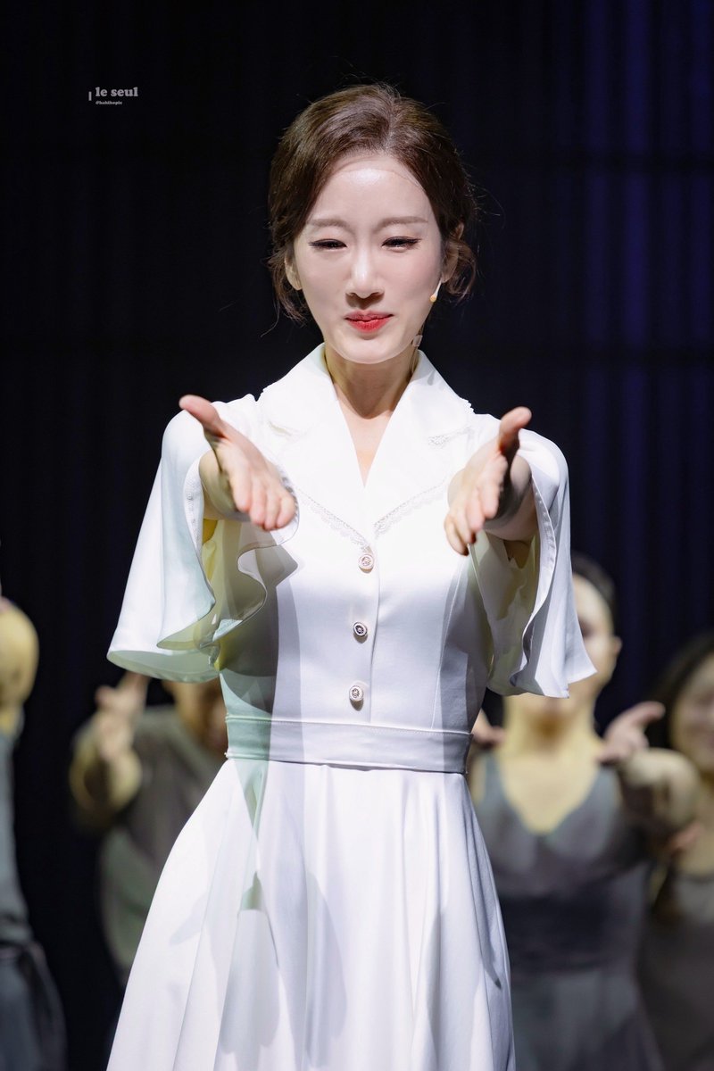 251114 에비타 커튼콜

#유리아 에비타

💛